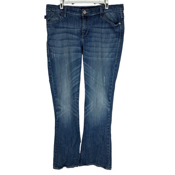Rock & Republic Women's Kasandra Bootcut Jeans Size 16M Mid-Rise Medium Wash - Picture 1 of 8